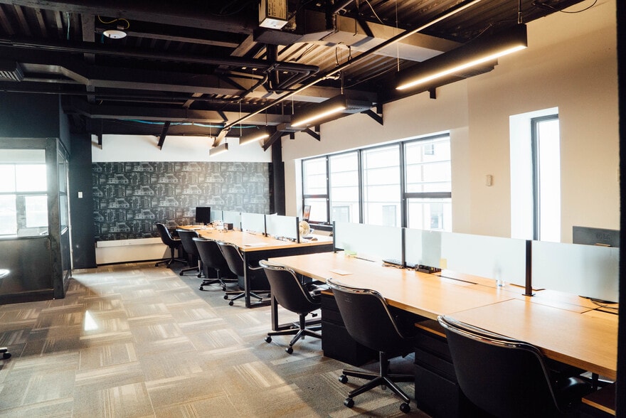 More Photos Of 728 S Broad St, Philadelphia Office For Sale