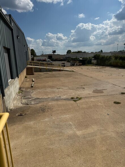 More Photos Of 1845 Thomas Rd, Memphis Warehouse For Sale