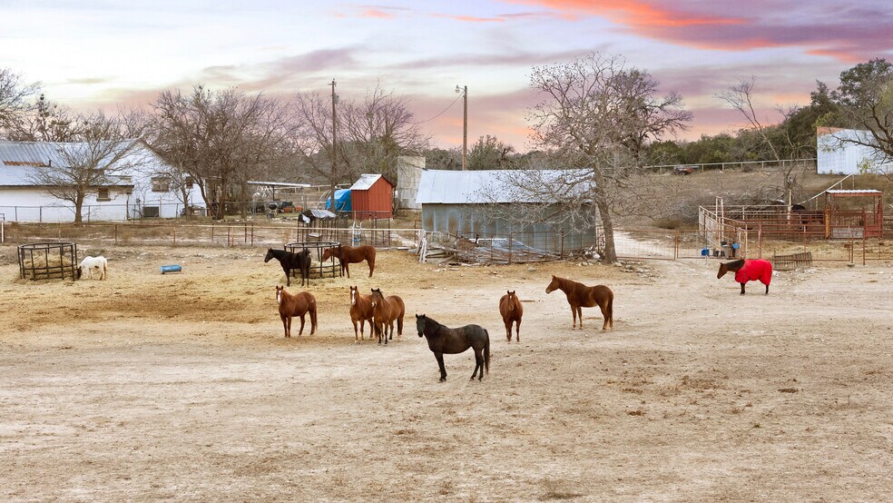 More Photos Of 1274 County Road 2806, Lampasas Land For Sale