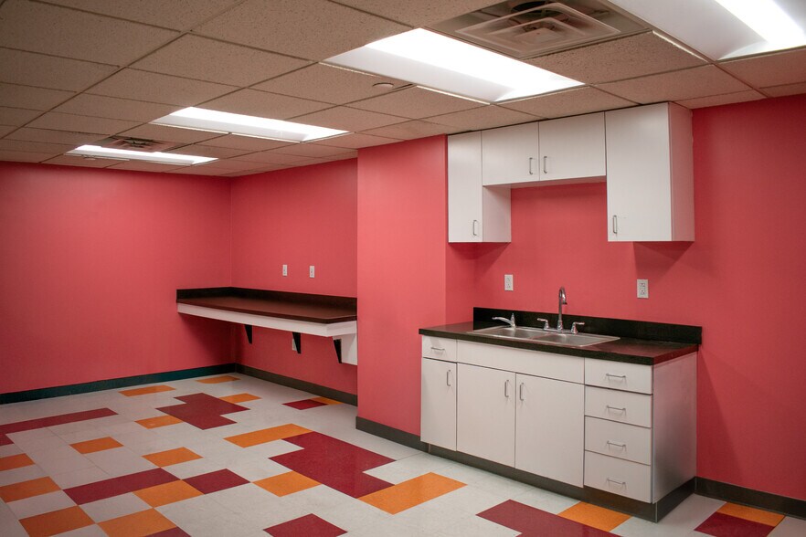 More Photos Of 304 Wood St, Pittsburgh Office Residential For Lease