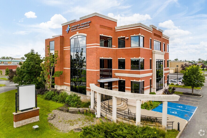 More Photos Of 1190 Pl Nobel, Boucherville Office For Lease