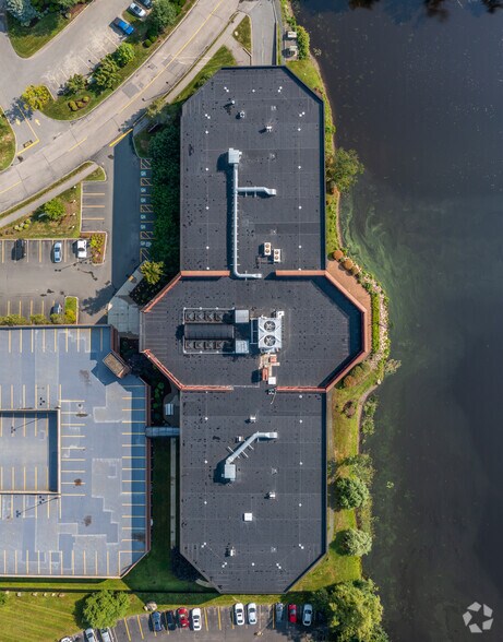 More Photos Of 101 Edgewater Dr, Wakefield Unknown For Lease