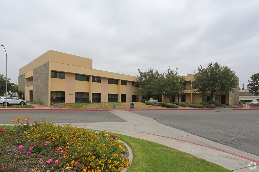 Primary Photo Of 2660 W Woodland Dr, Anaheim Office Residential For Lease