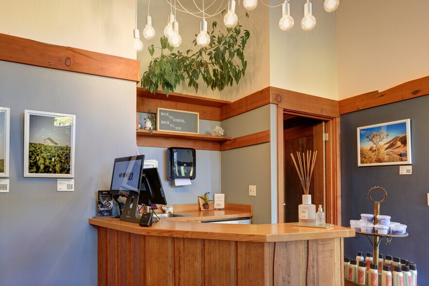 More Photos Of 2629-2637 NE Martin Luther King Jr Blvd, Portland Office For Lease