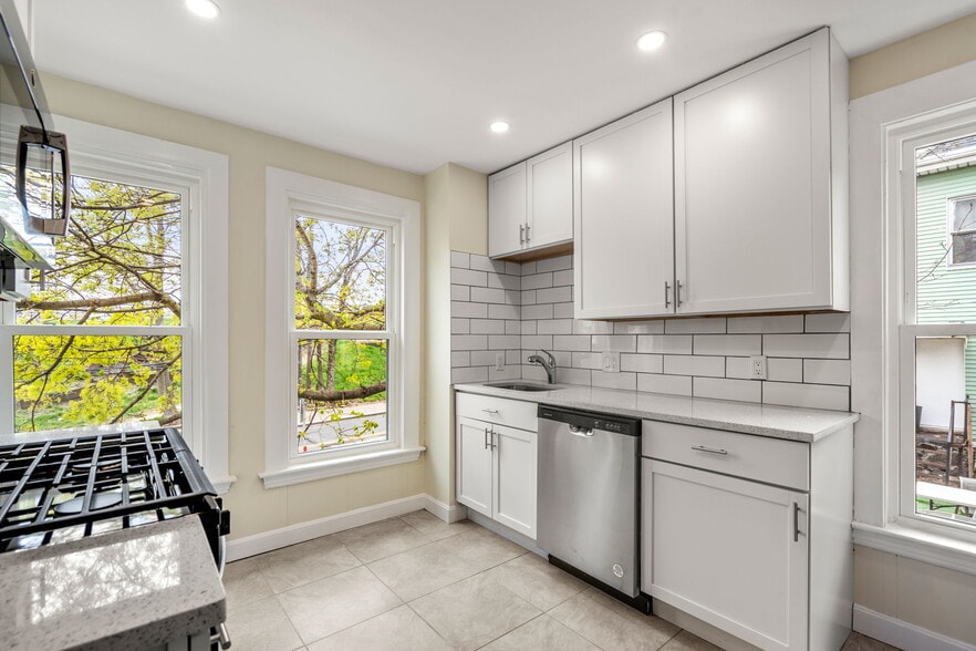 More Photos Of 10 Royal St, Boston Multifamily For Sale