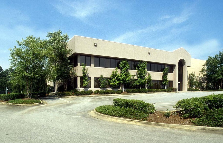 More Photos Of 1025 Progress Cir, Lawrenceville Distribution For Sale