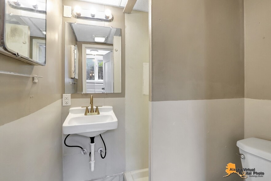 More Photos Of 1335 Hyder St, Anchorage Apartments For Sale