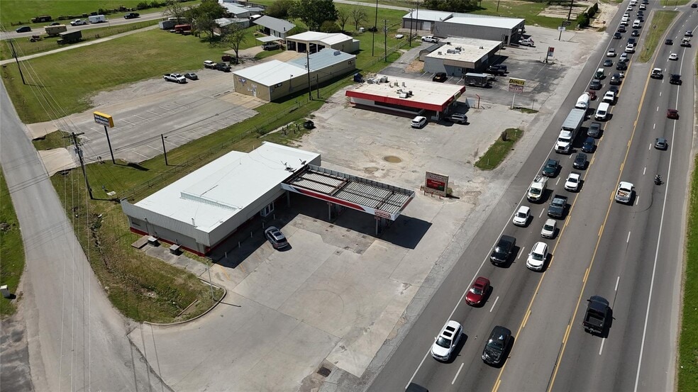 More Photos Of 200 Mustang Trail Trl, Granbury Industrial For Sale