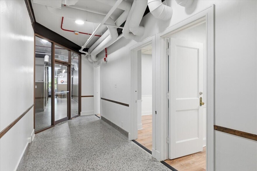 More Photos Of 500 Willow Ave, Council Bluffs Office For Lease
