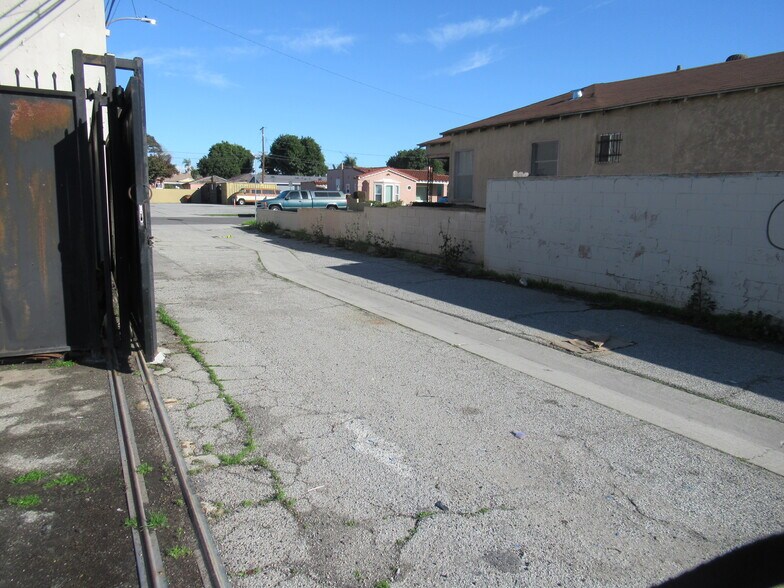 More Photos Of 1638 E Compton Blvd, Compton Freestanding For Sale