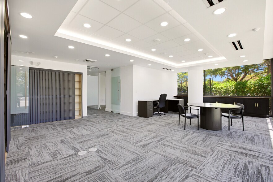 More Photos Of 6625 Miami Lakes Dr, Miami Lakes Loft Creative Space For Lease