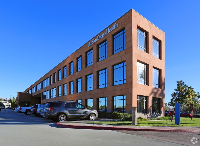 More Photos Of 4510 Executive Dr, San Diego Medical For Lease