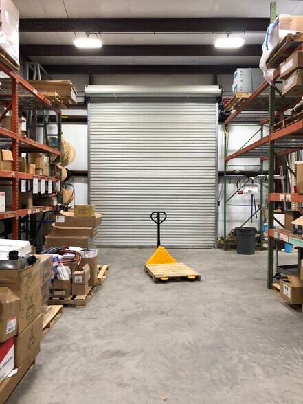 More Photos Of 164 Bobby Boss Dr, Loganville Warehouse For Lease