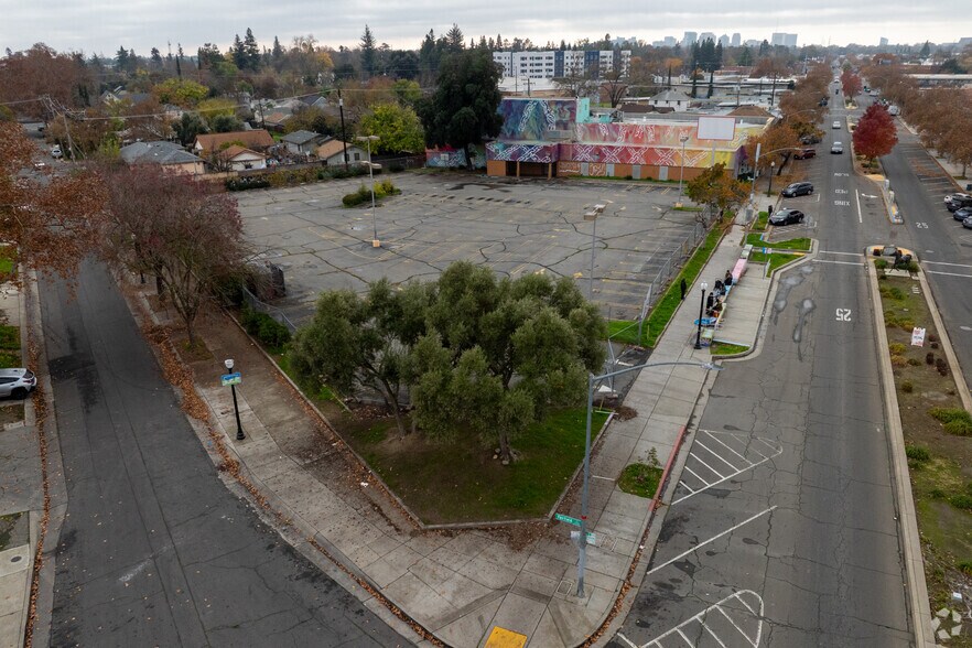 Primary Photo Of 1830 Del Paso Blvd, Sacramento Land For Sale