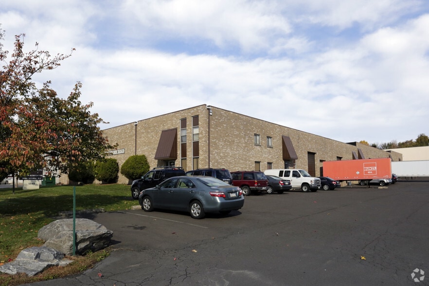 More Photos Of 1327 Adams Rd, Bensalem Warehouse For Lease