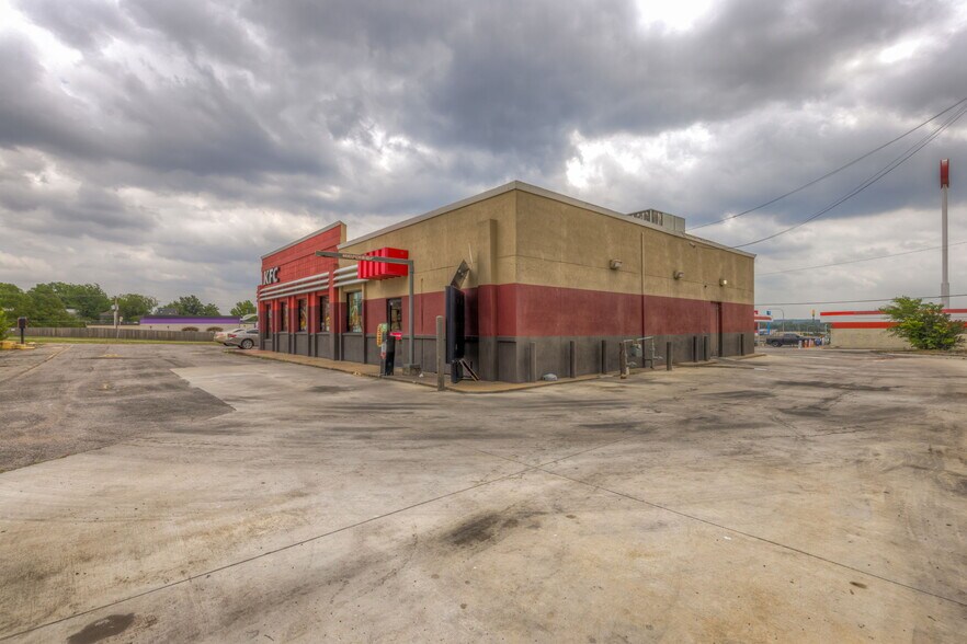 More Photos Of 206 N Wilson Ave, Sand Springs Fast Food For Sale