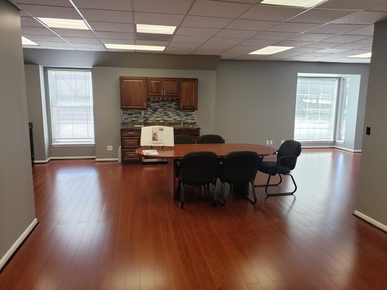 More Photos Of 4701 College Blvd, Leawood Medical For Lease
