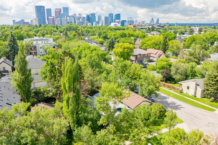 More Photos Of 301 15 Av NE, Calgary Land For Sale