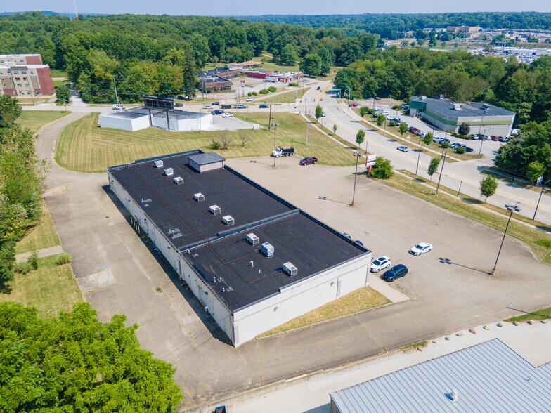 More Photos Of 2052-2070 Romig Rd, Akron Storefront For Sale
