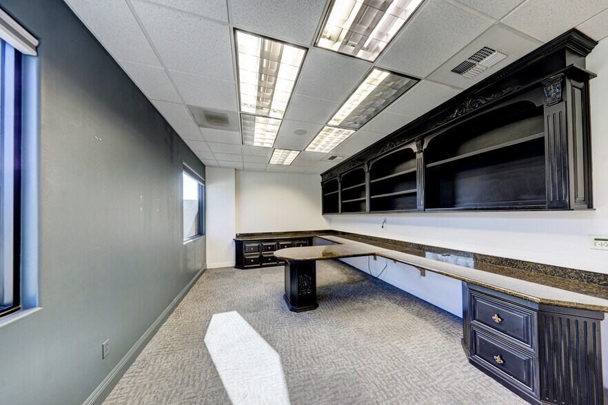 More Photos Of 34933 Imperial Ave, Bakersfield Industrial For Lease