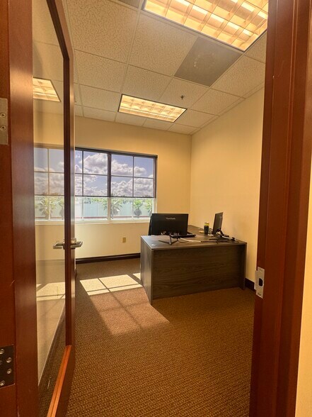 More Photos Of 1655 N Commerce Pky, Weston Office For Lease