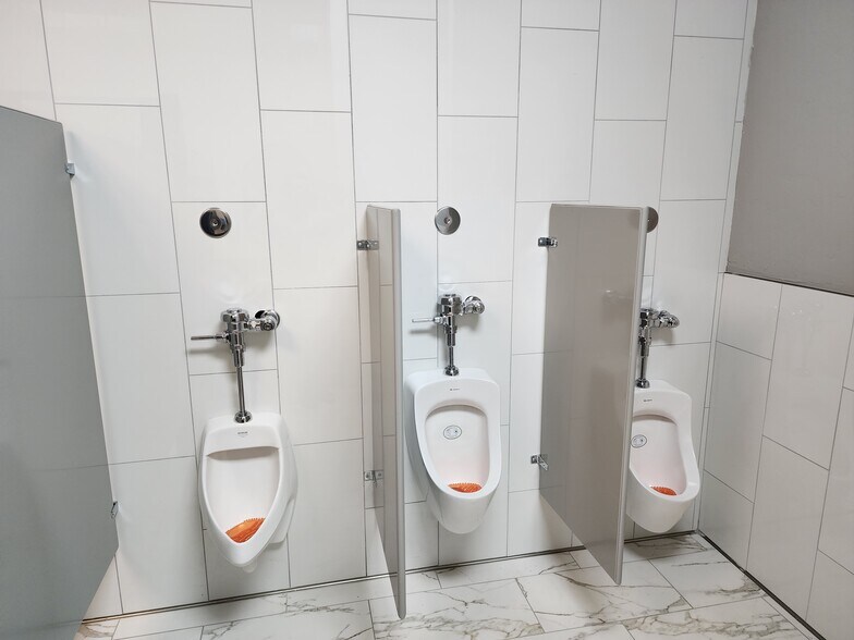 More Photos Of 142-144 N K St, Tulare Restaurant For Sale