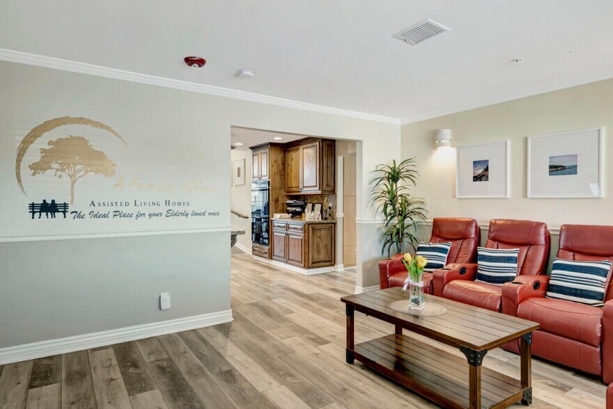 More Photos Of 15825 N 19th Pl, Phoenix Assisted Living For Sale