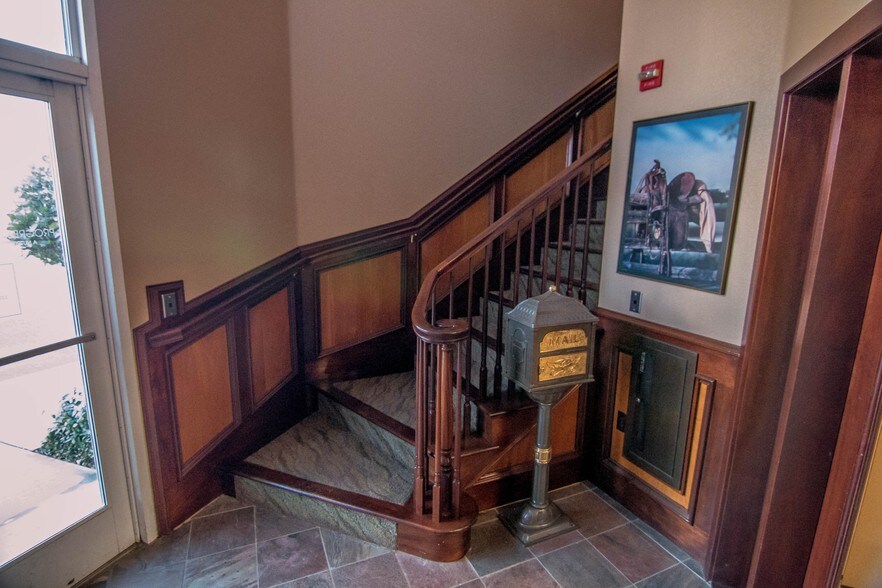 More Photos Of 346 E F St, Oakdale Bank For Sale