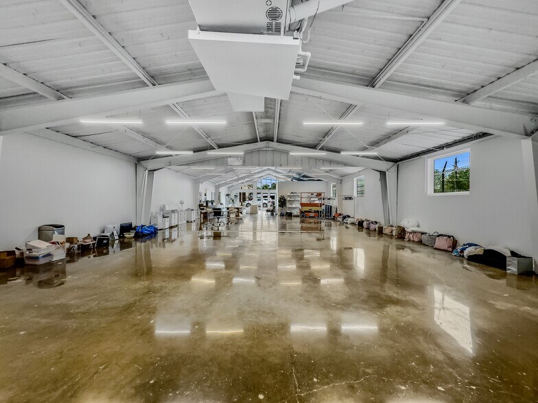 More Photos Of 2330 Langford St, Dallas Storefront For Sale