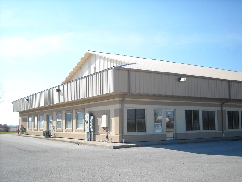 More Photos Of 1561-1599 E 93rd Ave, Merrillville Flex For Lease