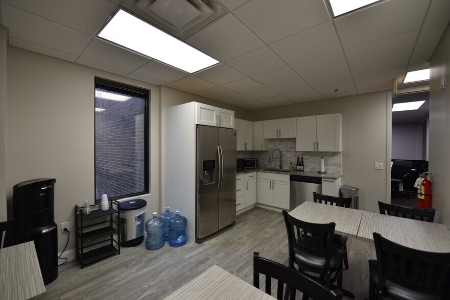 More Photos Of 234 N Westmonte Dr, Altamonte Springs Office For Lease