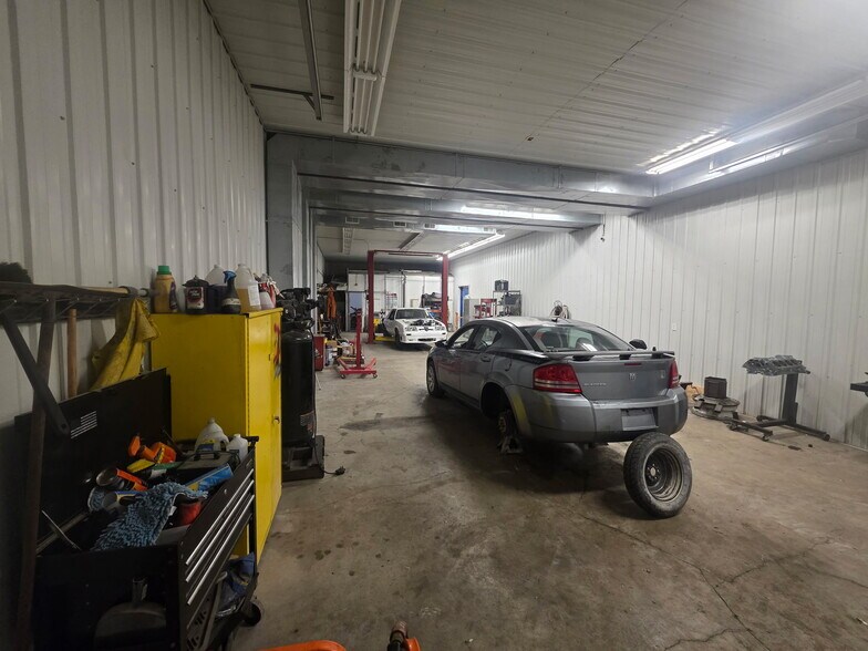 More Photos Of 100 Star Connection Dr, Wright City Warehouse For Sale