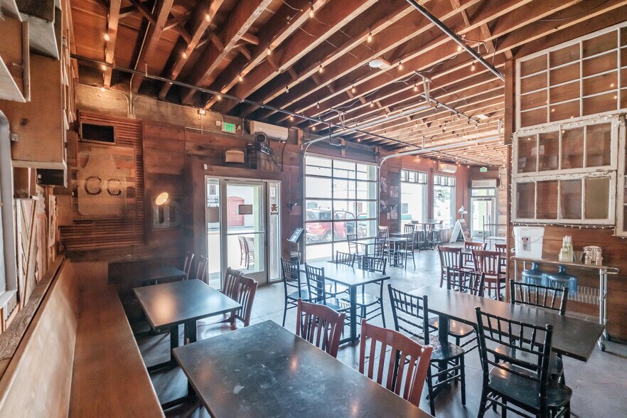 More Photos Of 796 S Main St, Lebanon Storefront Retail Office For Sale