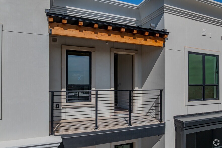 More Photos Of 10899 S Hausman Rd, San Antonio Apartments For Sale