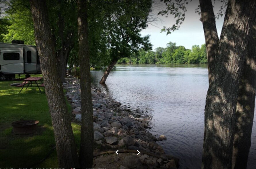 More Photos Of 1335 W River St, Monticello Manufactured Housing Mobile Home Park For Sale