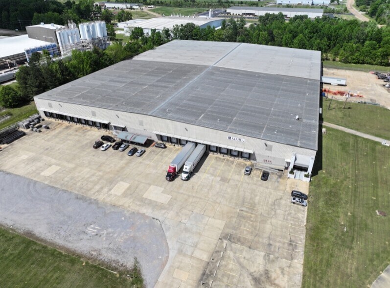 More Photos Of 195 Industrial N dr, Gluckstadt Industrial For Lease
