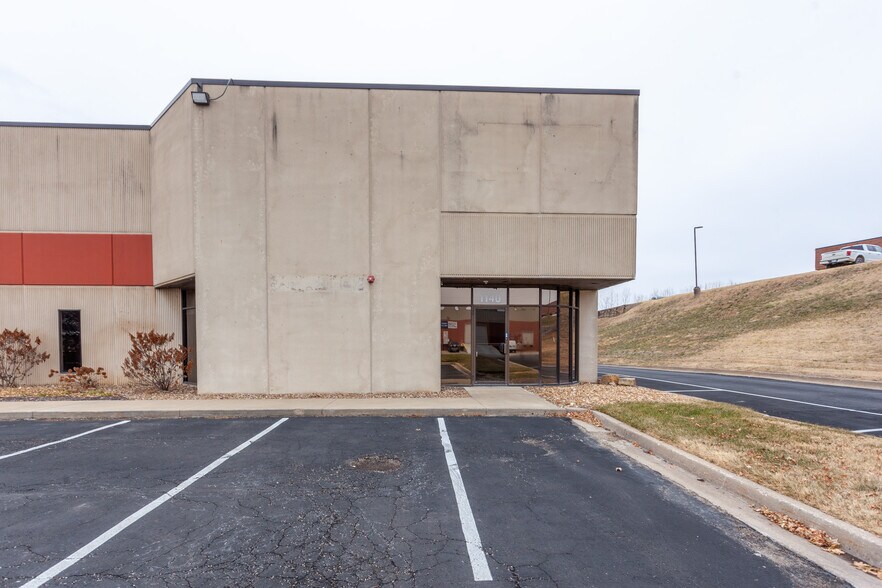 More Photos Of 1140-1146 Booth St, Kansas City Light Manufacturing For Lease