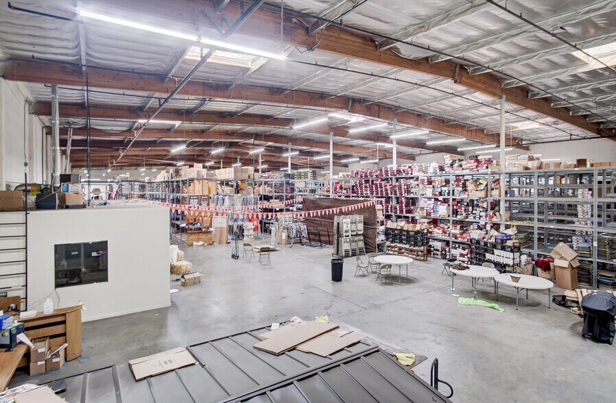 More Photos Of 11400 Downey Ave, Downey Warehouse For Lease