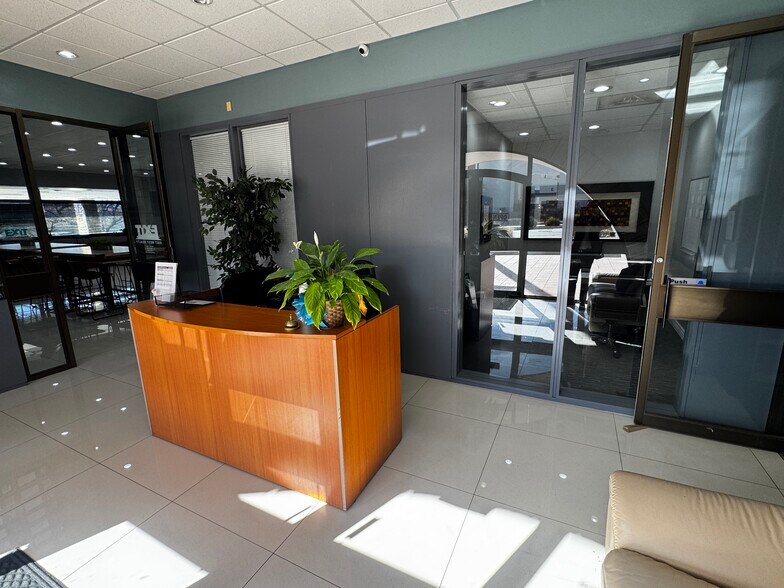 More Photos Of 299 Shadow Mountain Dr, El Paso Medical For Sale