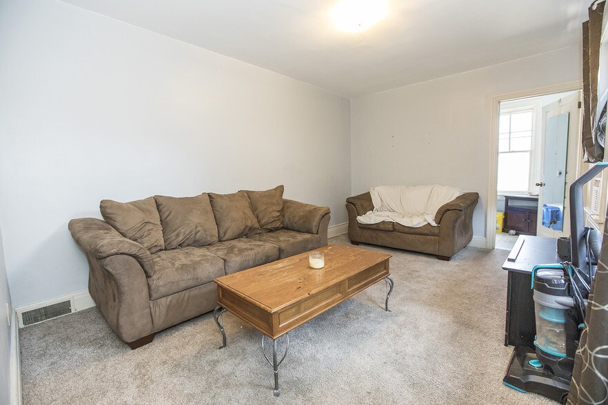 More Photos Of 731 Washington St, Reading Multifamily For Sale