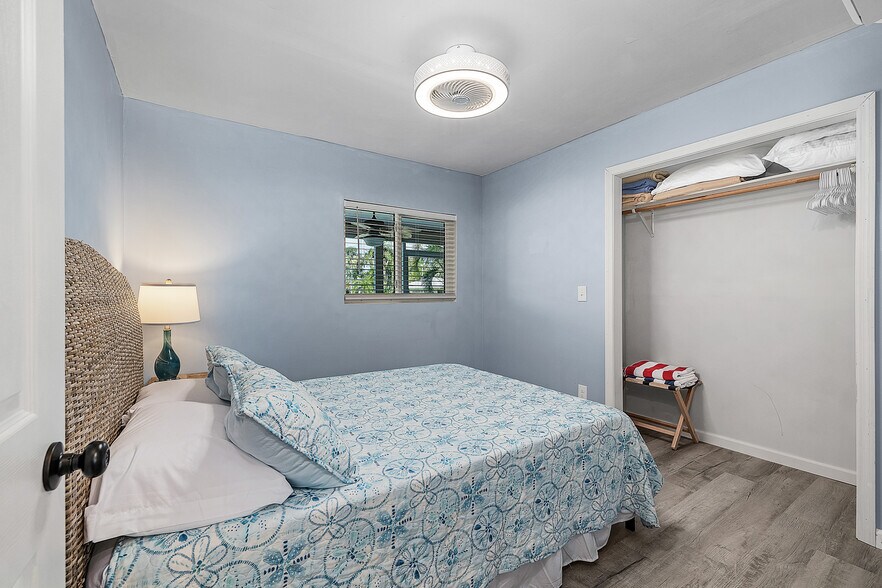 More Photos Of 610 Donax St, Sanibel Apartments For Sale