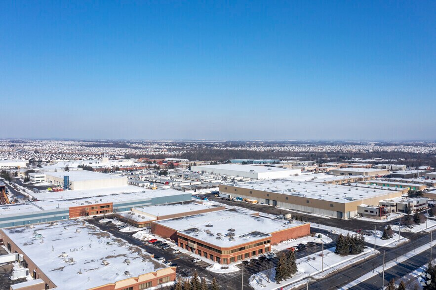 More Photos Of 2150 Williams Pky, Brampton Warehouse For Lease