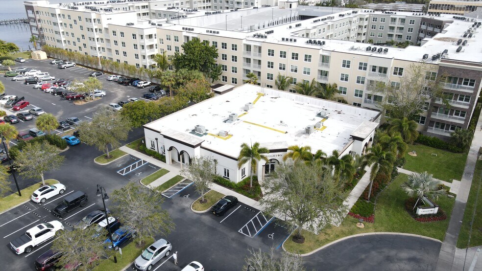 More Photos Of 2240 W 1st St, Fort Myers Office For Lease