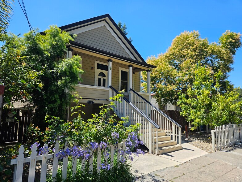 Primary Photo Of 811 Davis St, Santa Rosa Apartments For Sale