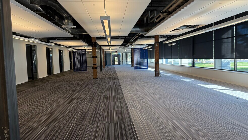 More Photos Of 801 S 60th St, West Allis Office For Lease