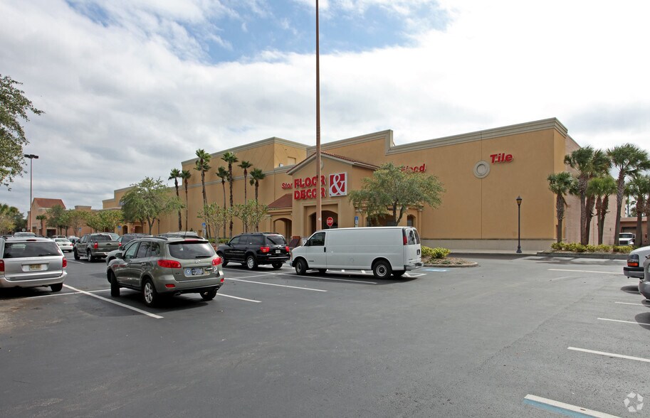 More Photos Of 2410-2606 E Colonial Dr, Orlando Unknown For Lease