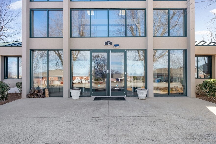 More Photos Of 112 Center Ct, Clarksville Office Residential For Sale