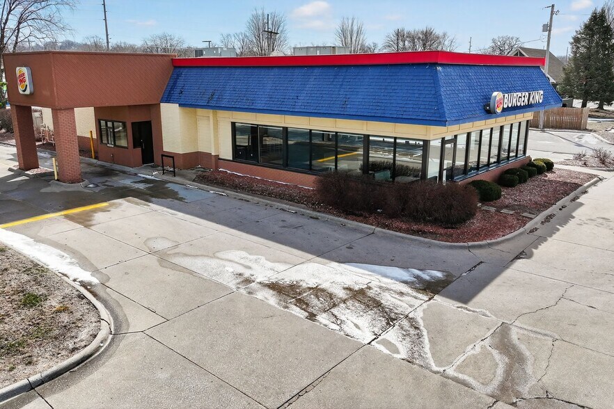 More Photos Of 1410 N Broadway St, Red Oak Fast Food For Sale