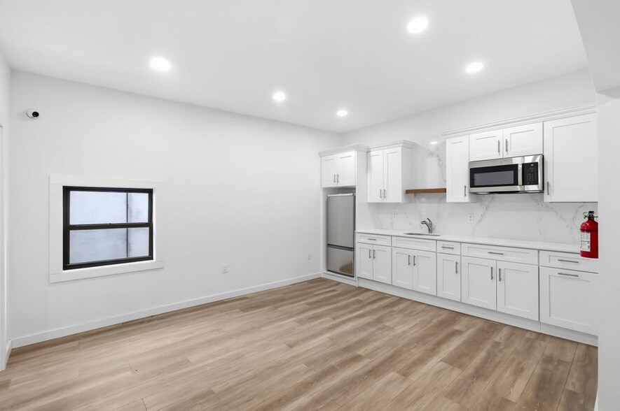 More Photos Of 470 Belleville Tpke, North Arlington Warehouse For Sale