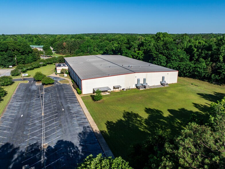 More Photos Of 4580 Cargo Dr, Columbus Manufacturing For Lease